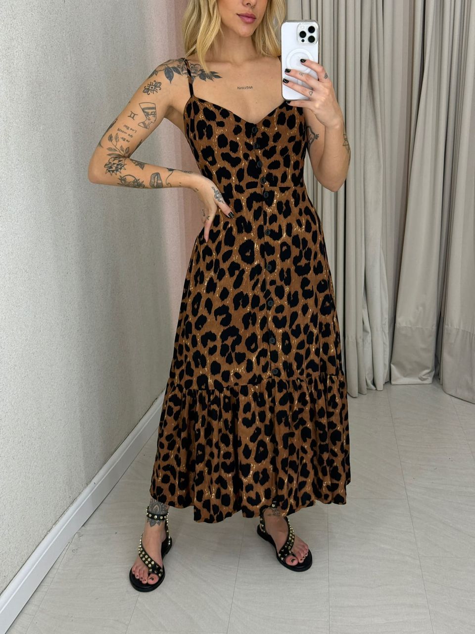 VESTIDO AMANDA ALÇA BOTÕES Onça Escuro
