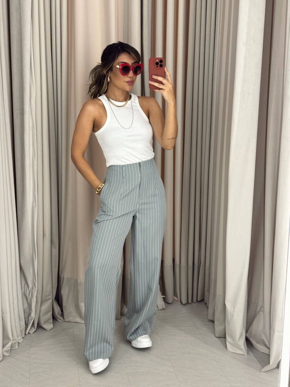 CALÇA RAFAELA RISCA DE GIZ CINZA