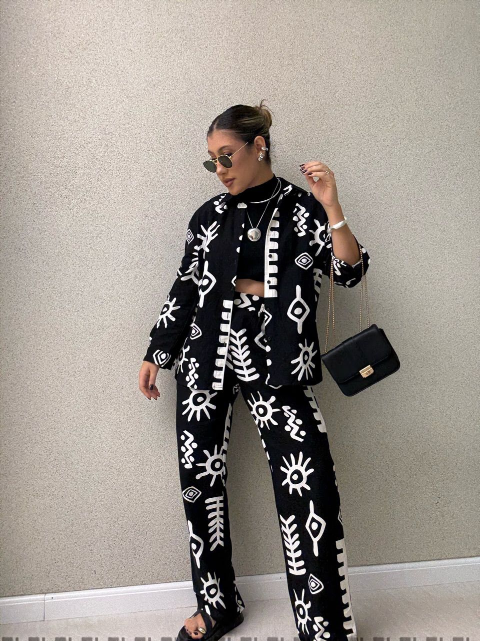 CONJUNTO ANA BEATRIZ ESTAMPADO PRETO