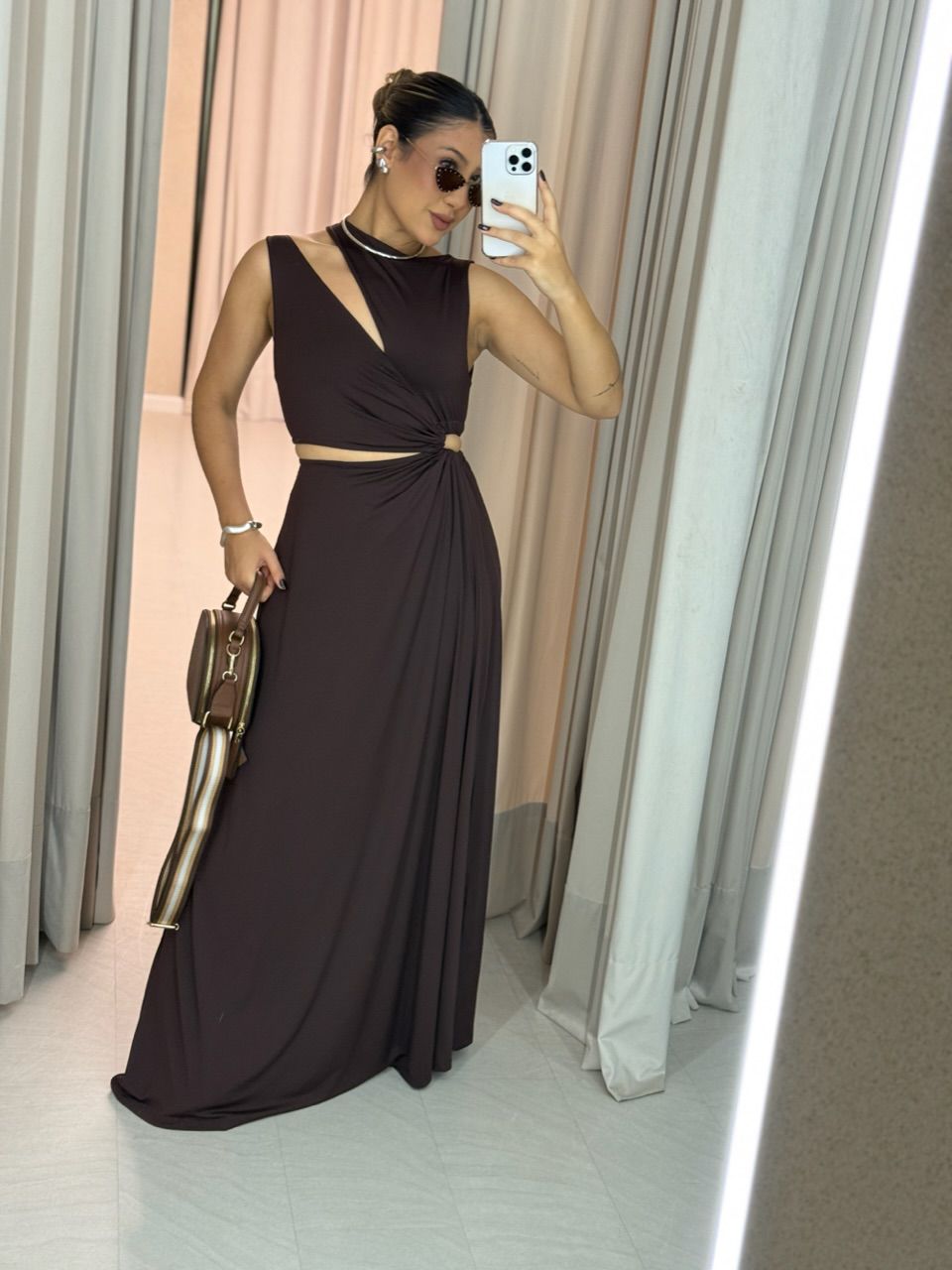 VESTIDO JORDANA DECOTE MARROM