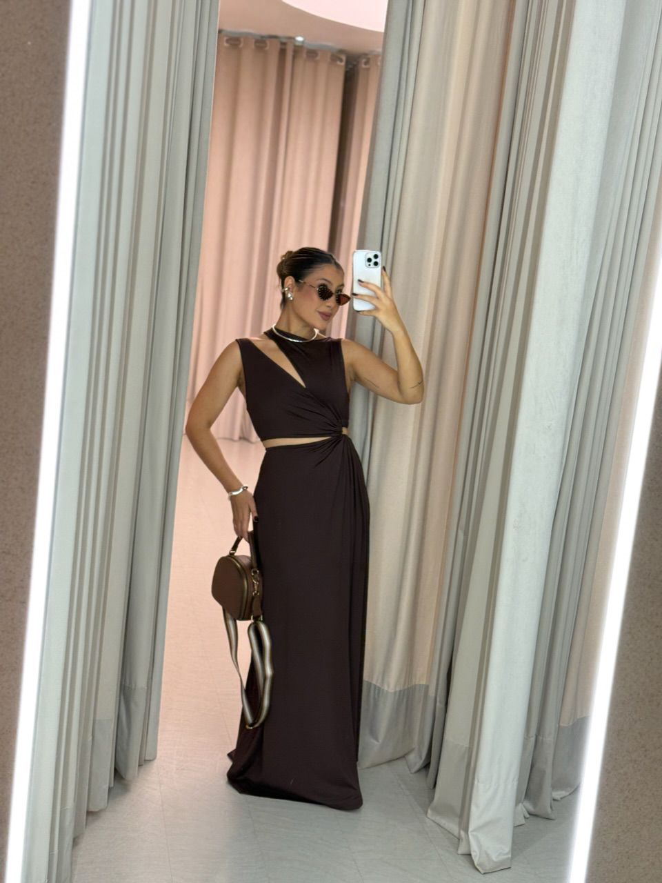 VESTIDO JORDANA DECOTE MARROM