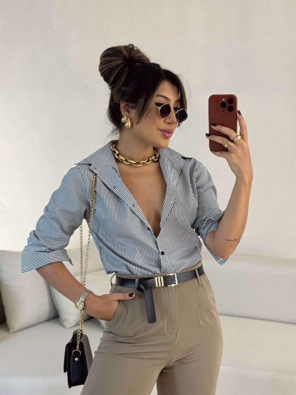 CAMISA ANA LUIZA LISTRADA PRETA - 0052920033 - CAROLLA FERRARO