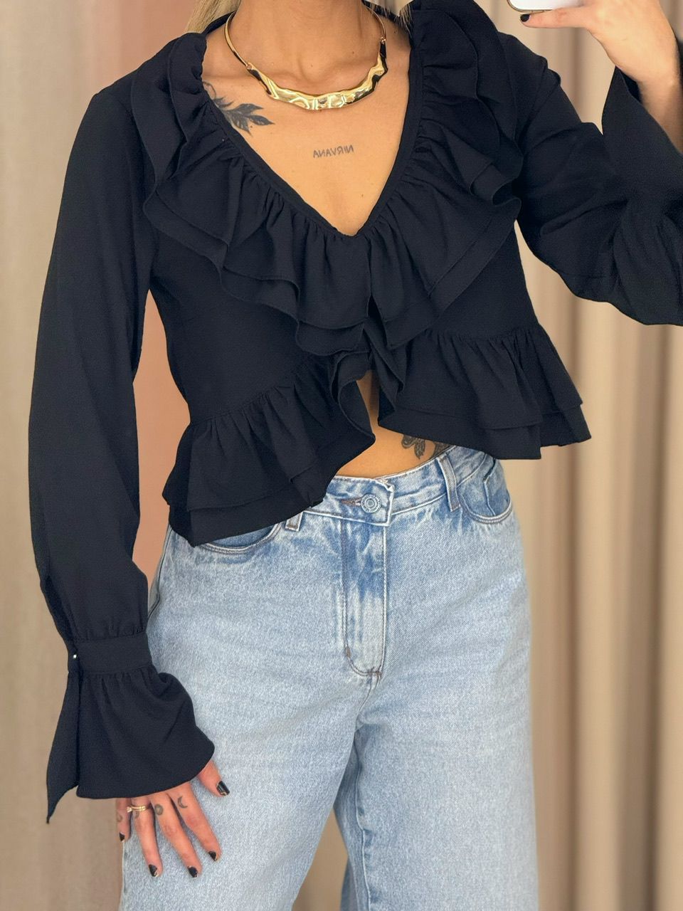 BLUSA JESSICA BABADOS PRETA