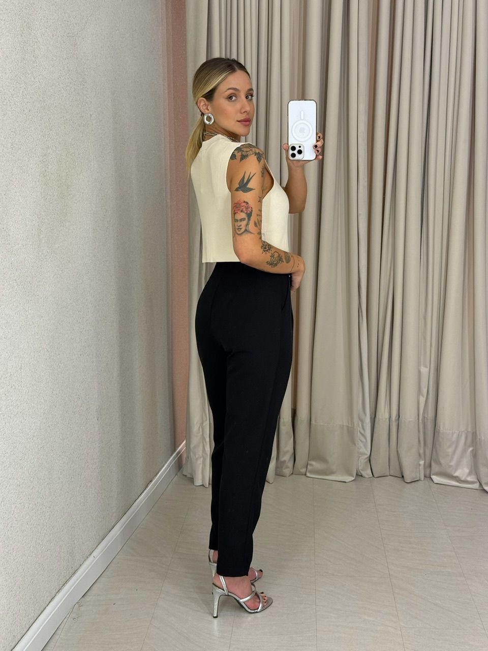 CALÇA AURORA ALFAIATARIA PRETA