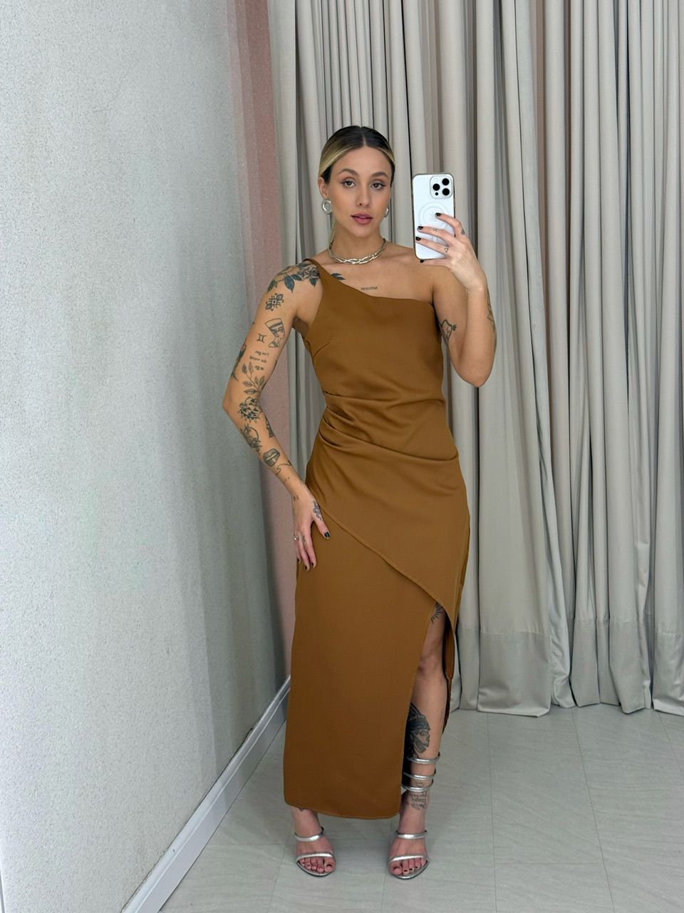VESTIDO LUCY DRAPEADO Caramelo