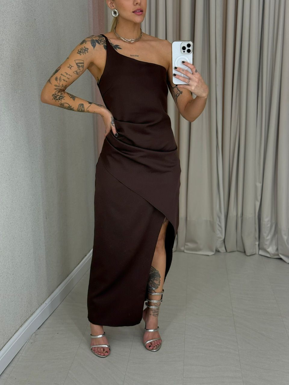 VESTIDO LUCY DRAPEADO MARROM