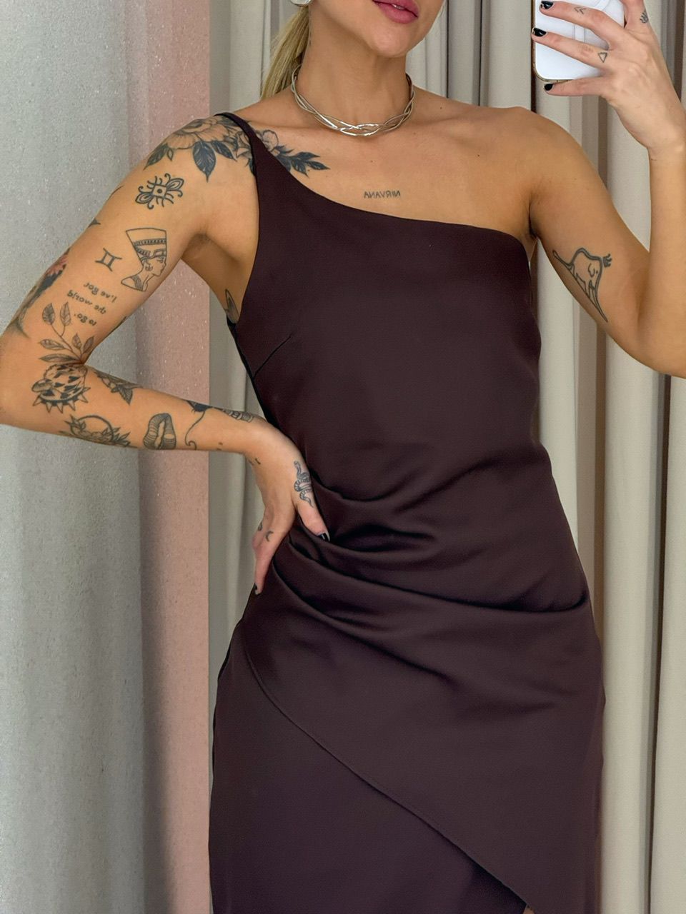VESTIDO LUCY DRAPEADO MARROM