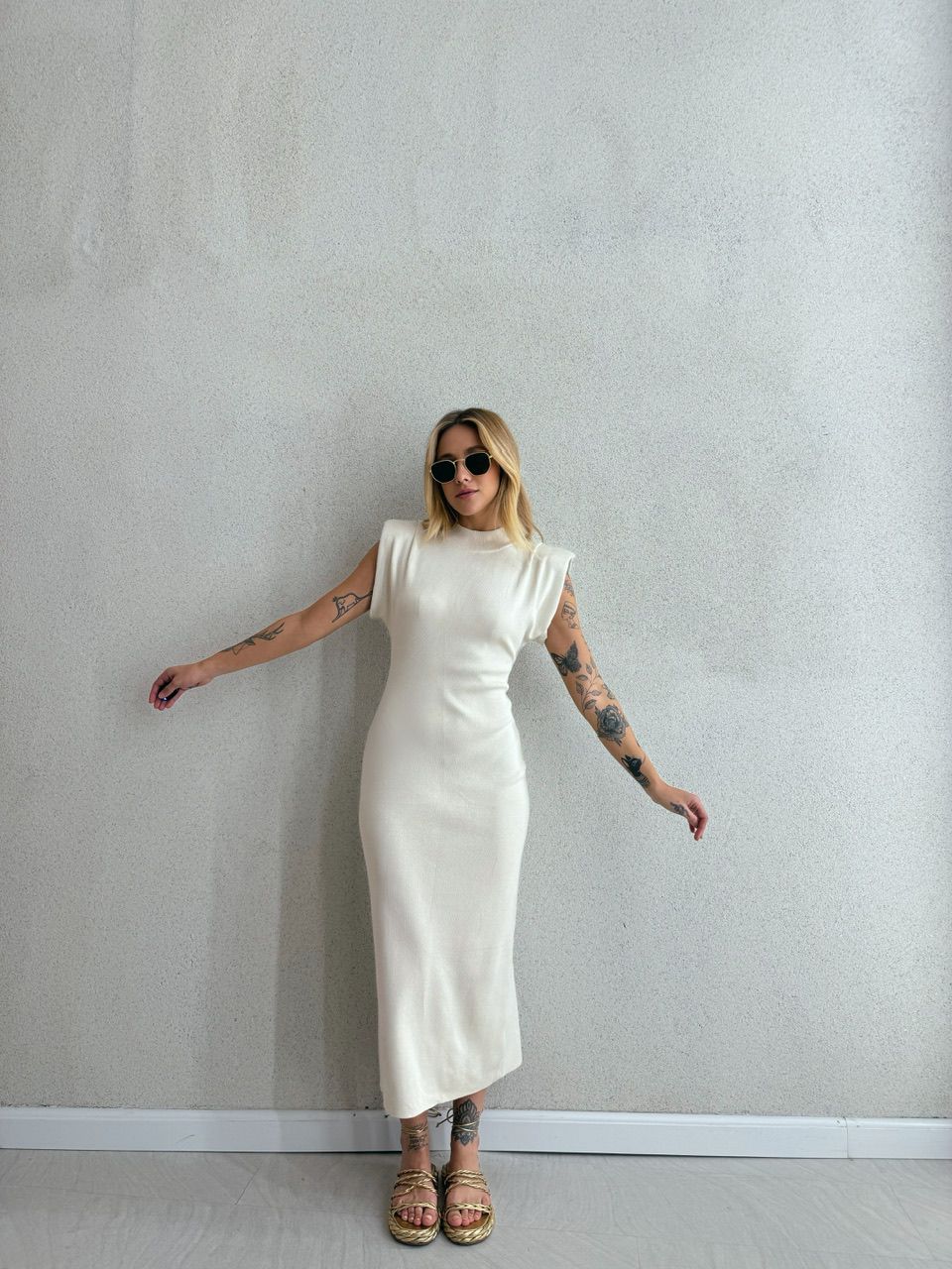 VESTIDO MUSCLE MIDI Palha
