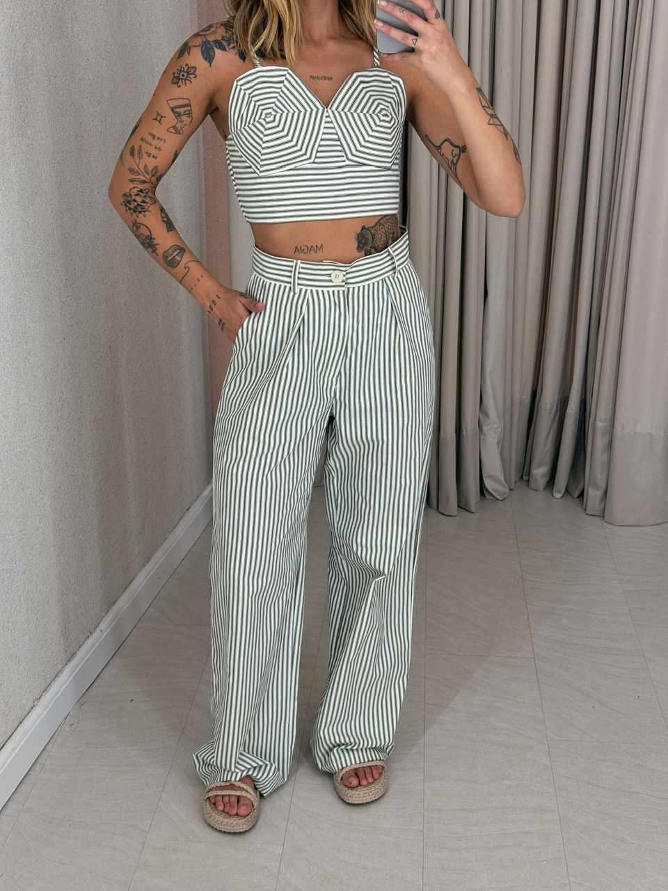 CONJUNTO DANI CALÇA LISTRAS PRETO