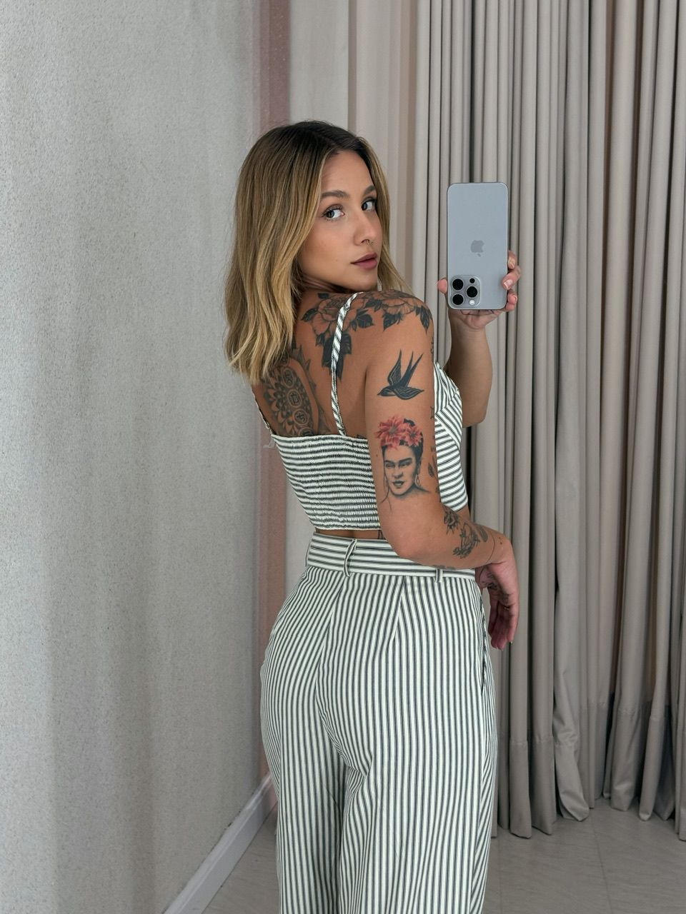 CONJUNTO DANI CALÇA LISTRAS PRETO