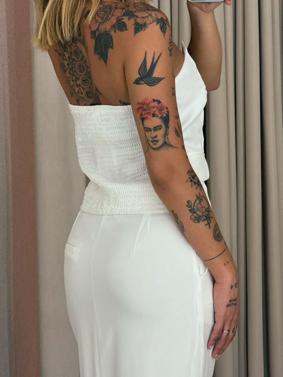 CONJUNTO POLIANE SAIA CROPPED OFF