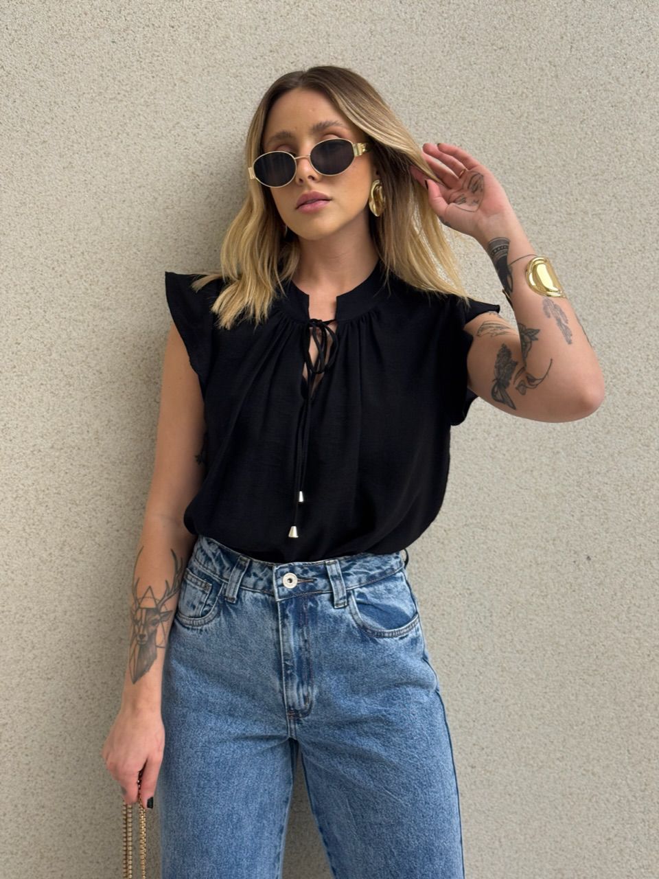 BLUSA IVY GOLA PRETA - 0068970033 - CAROLLA FERRARO