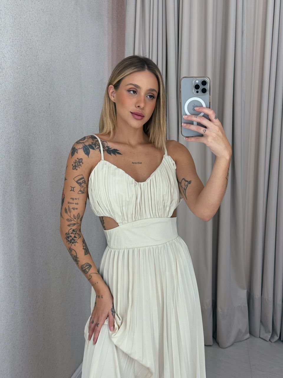 VESTIDO ZARA PLISSADO MARFIM