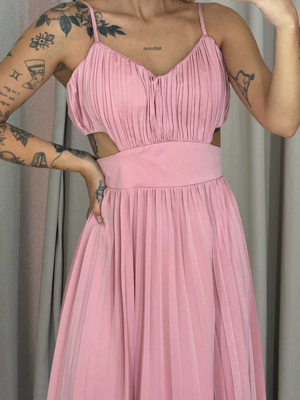VESTIDO ZARA PLISSADO ROSÊ