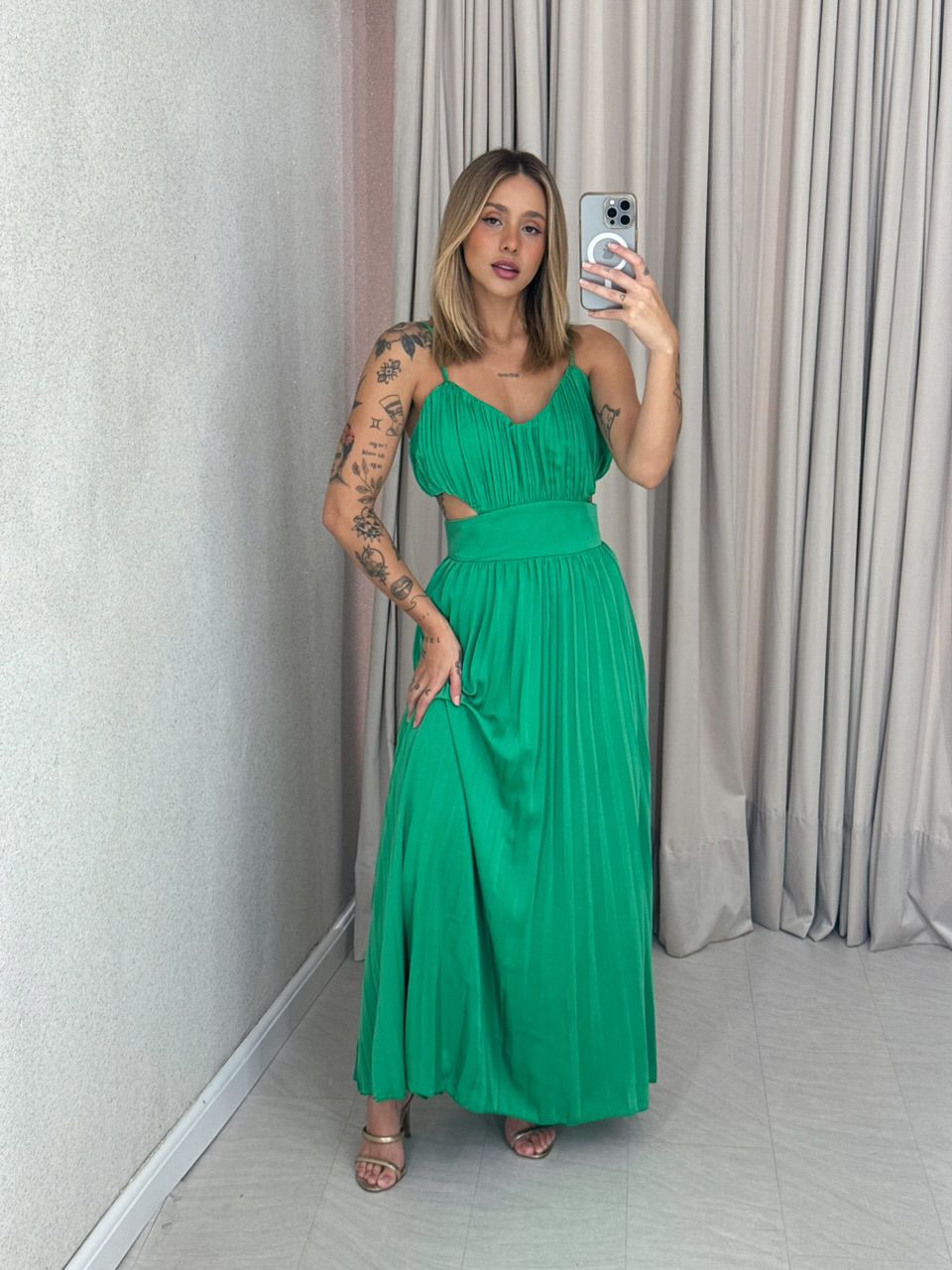 VESTIDO ZARA PLISSADO VERDE