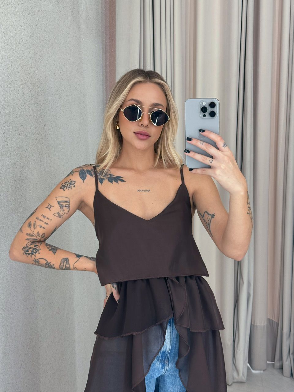 BLUSA JULIETA BABADOS MARROM