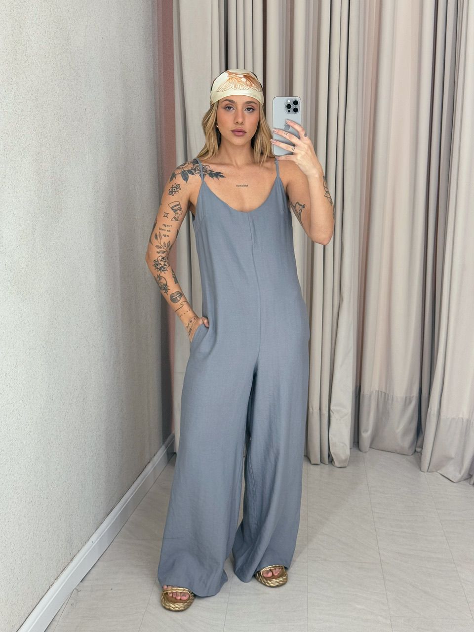 MACACÃO ANA BEATRIZ ALÇA Cinza