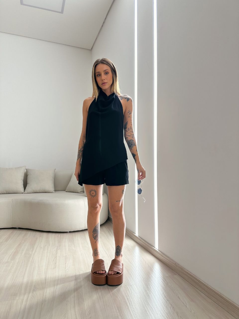 BLUSA FRENTE ÚNICA PRETA