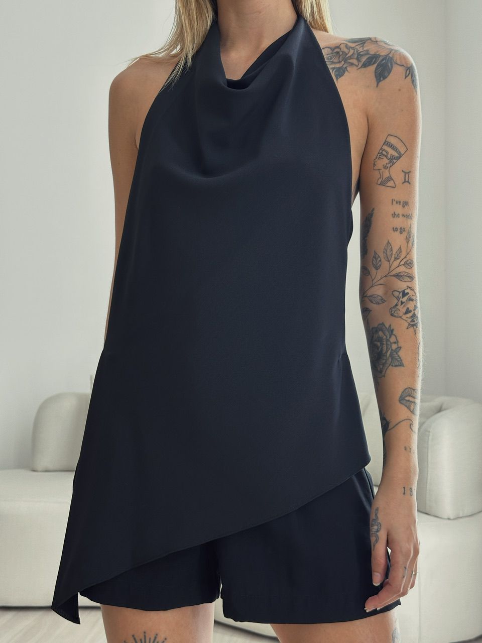 BLUSA FRENTE ÚNICA PRETA