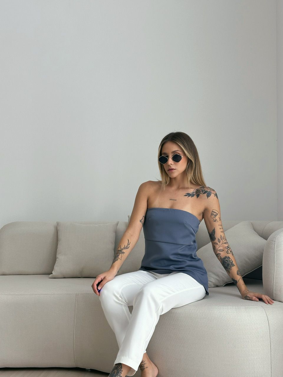 BLUSA TOMARA QUE CAIA CINZA