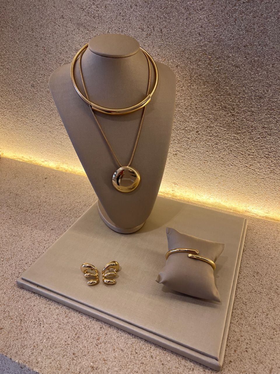 BRACELETE LUANA FINO DOURADO
