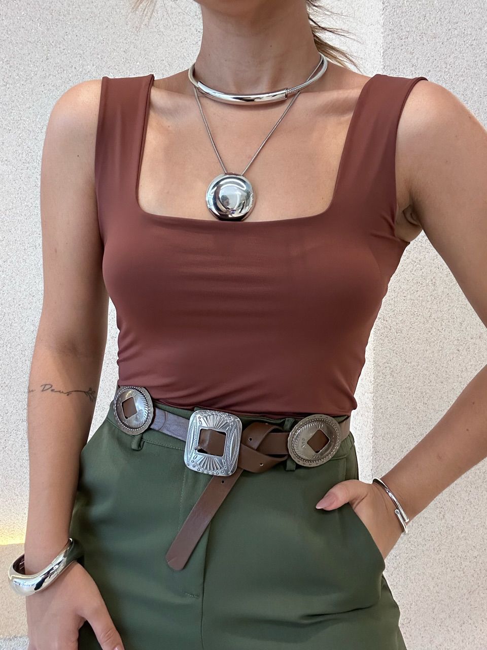 BLUSA DANIELA CAVADA MARROM