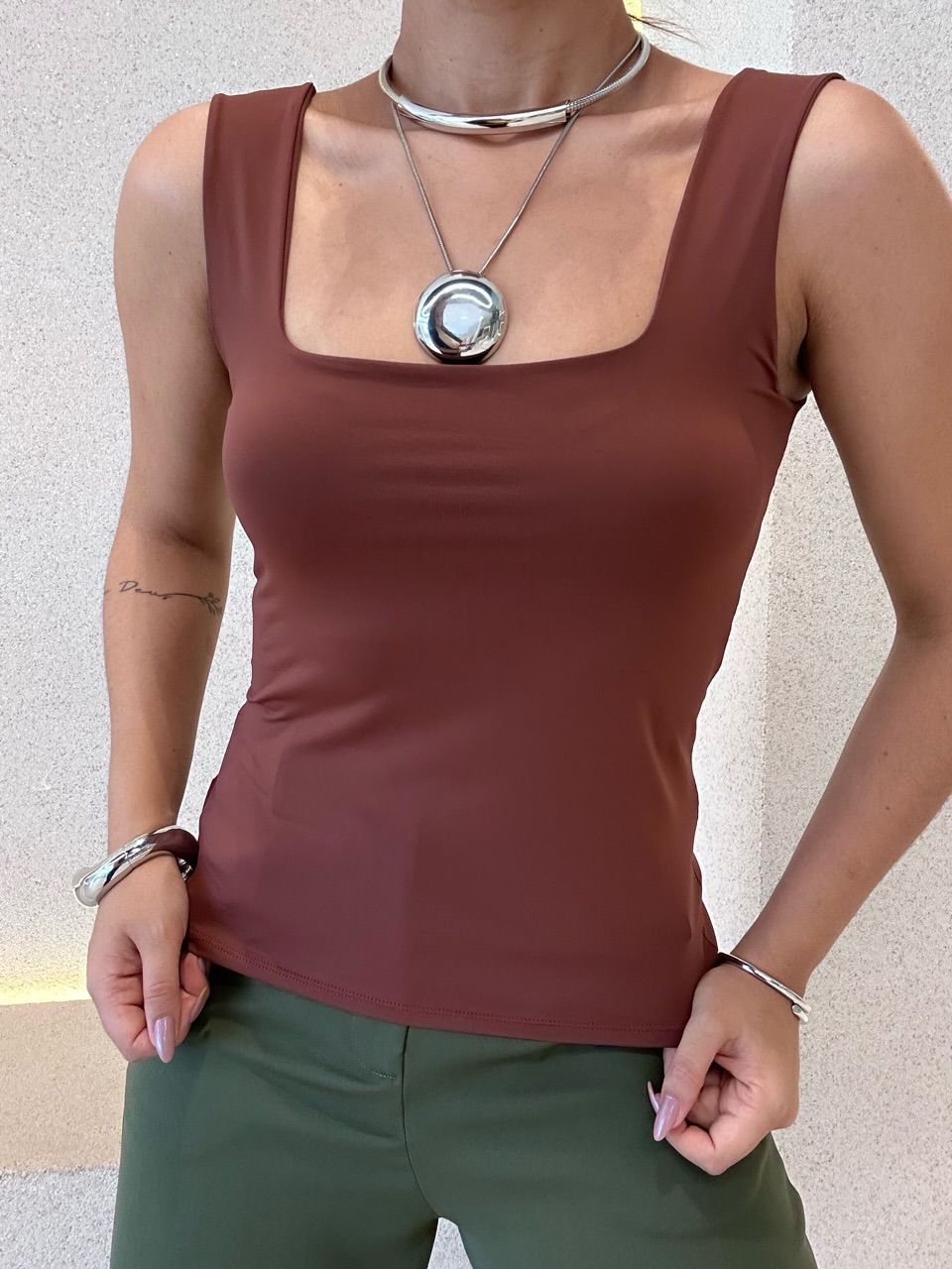 BLUSA DANIELA CAVADA MARROM
