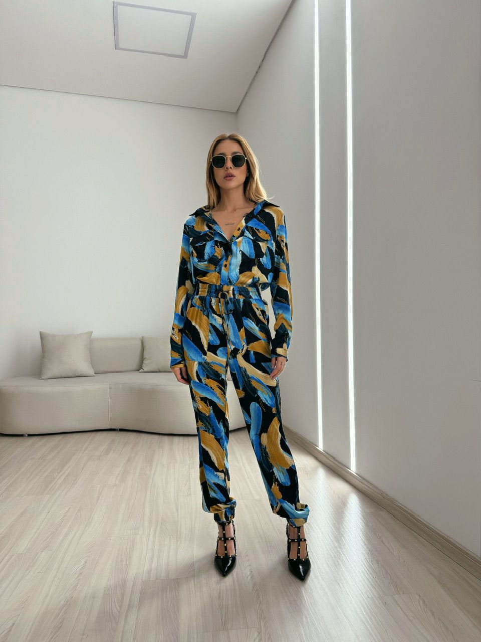 CALÇA JOGGER NINA ESTAMPADA PRETA