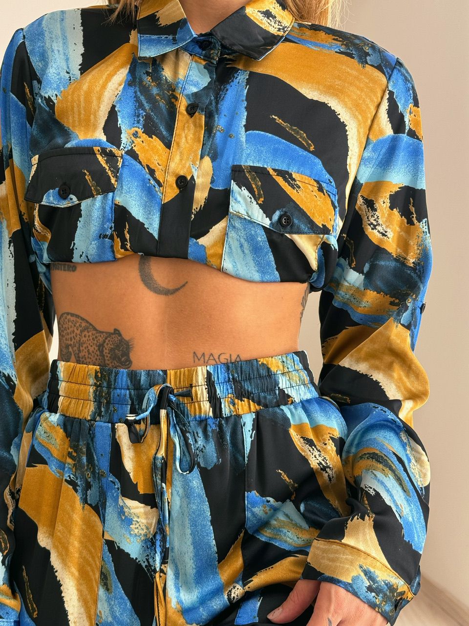 CALÇA JOGGER NINA ESTAMPADA PRETA