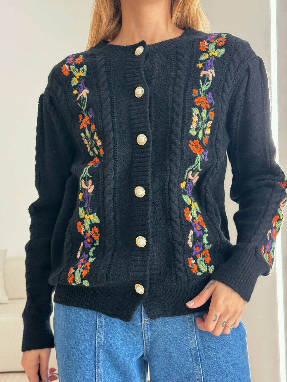 TRICOT DANIELE FLORAL PRETO