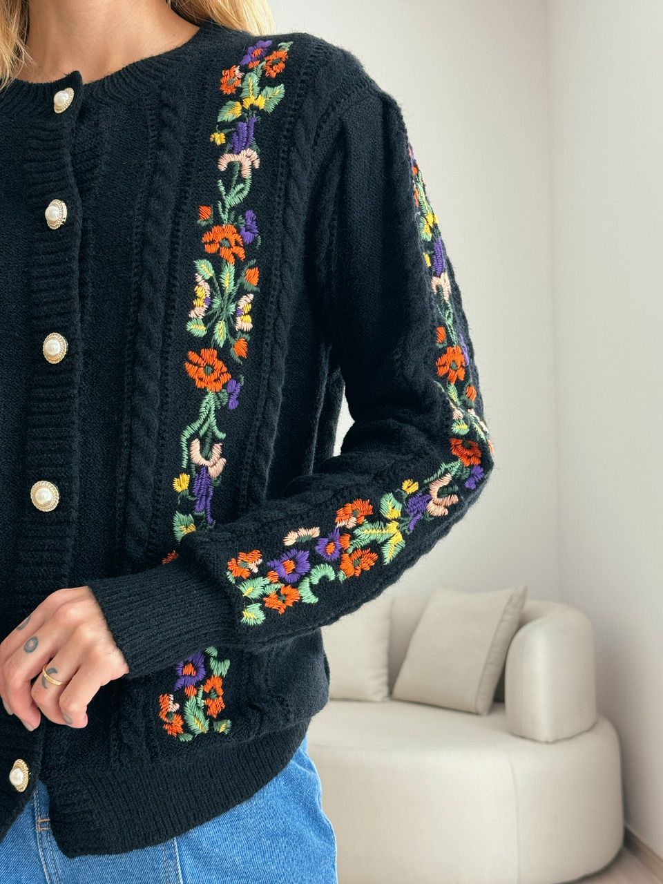 TRICOT DANIELE FLORAL PRETO