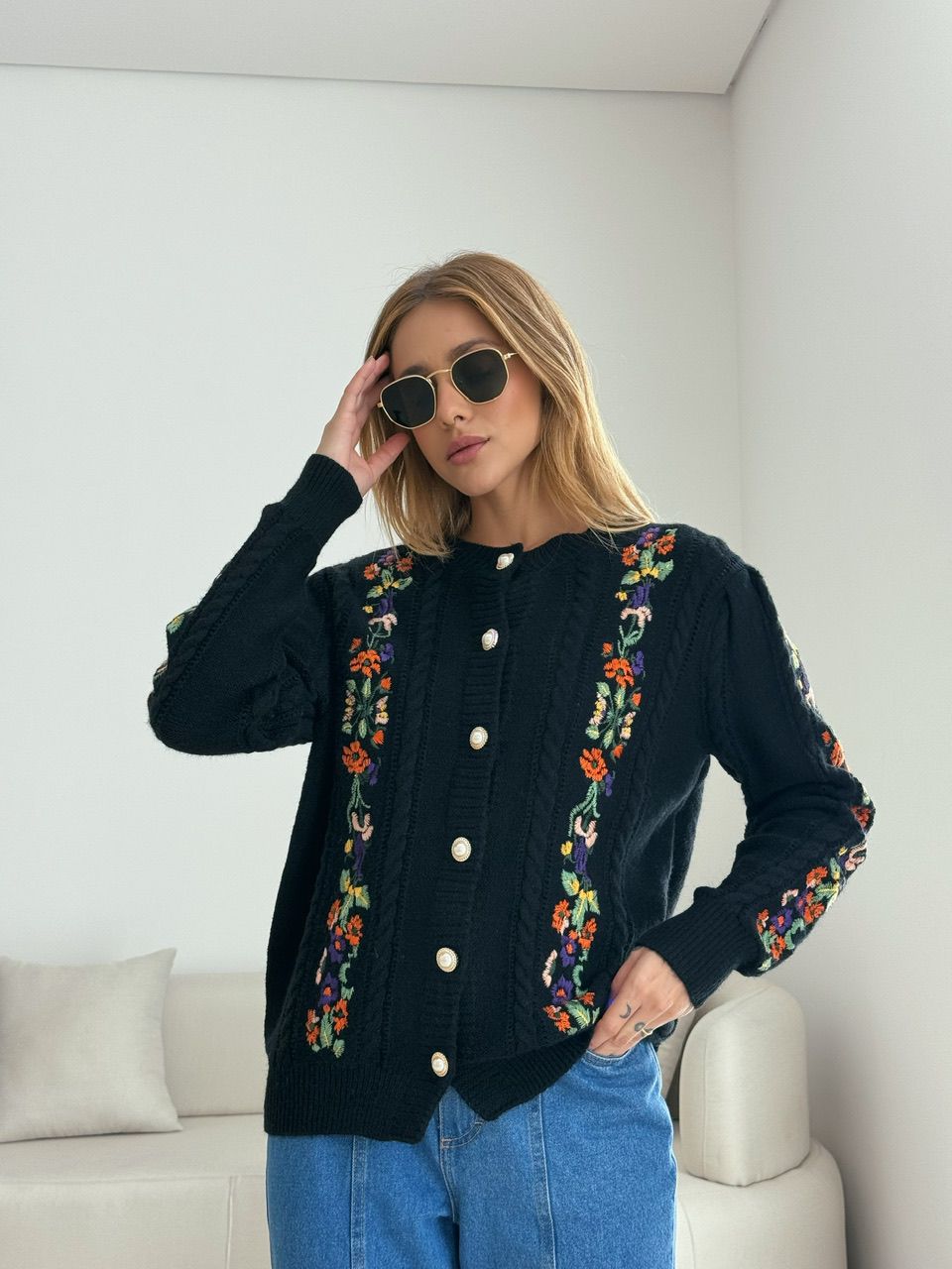 TRICOT DANIELE FLORAL PRETO