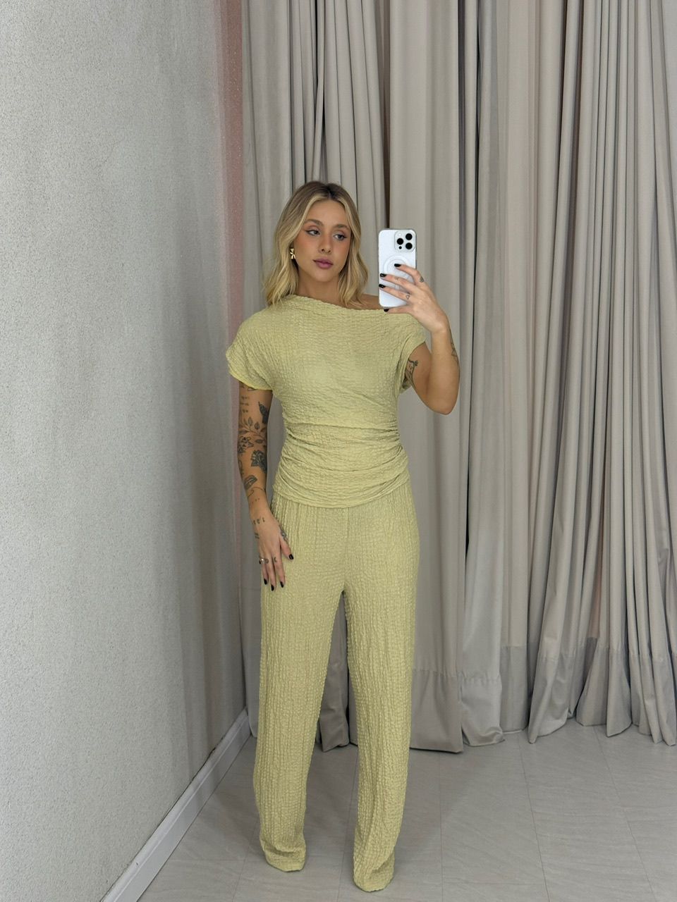 CONJUNTO MIRA CALÇA VERDE