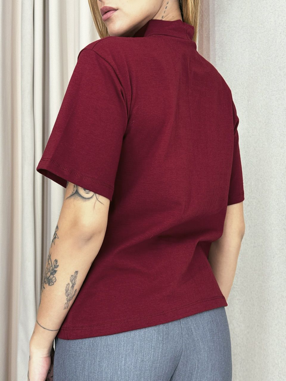 BLUSA GABRIELA BASIC CHERRY RED