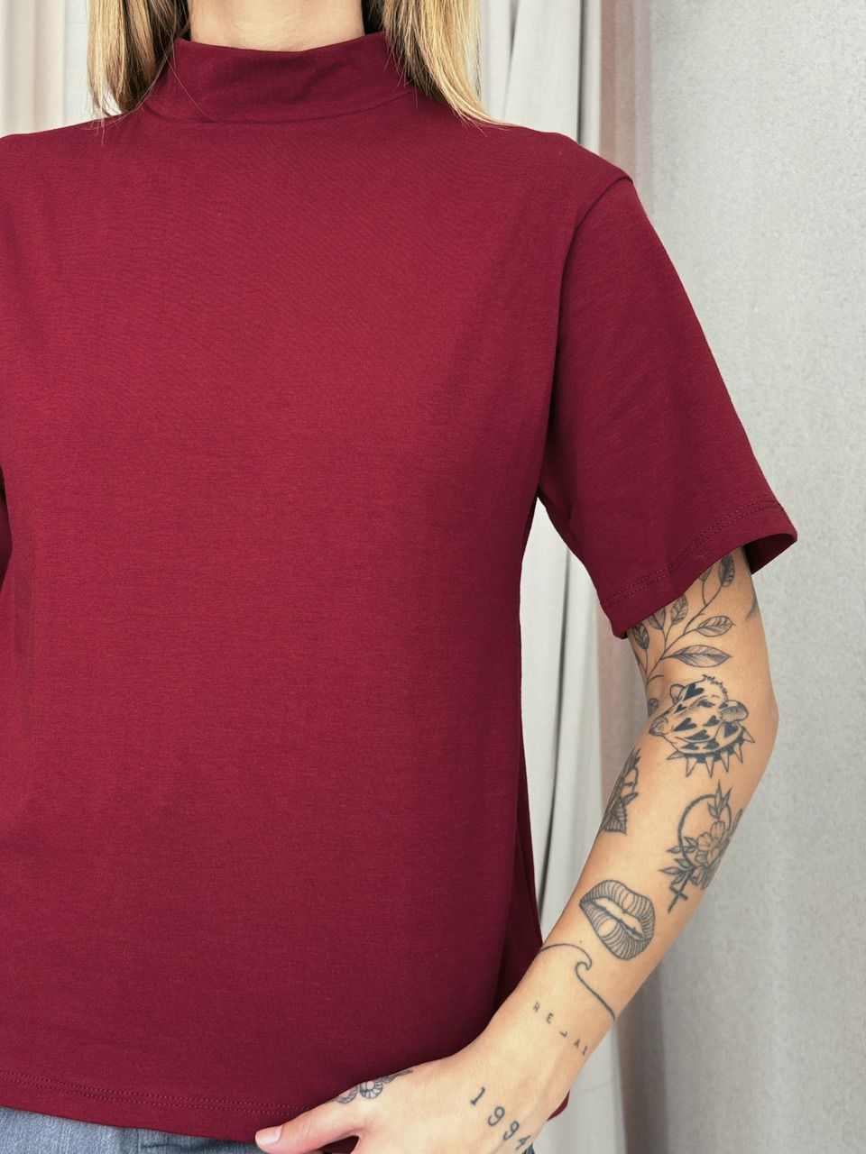 BLUSA GABRIELA BASIC CHERRY RED