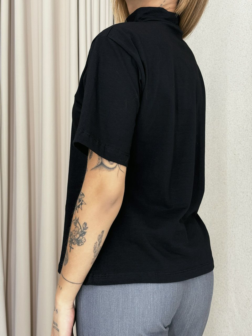 BLUSA GABRIELA BASIC PRETA