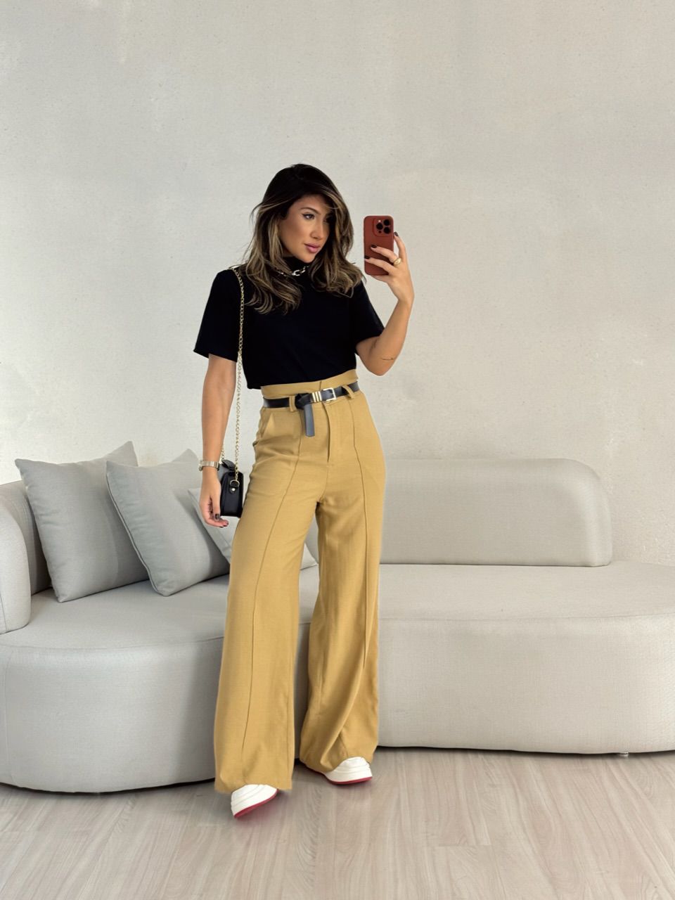 BLUSA GABRIELA BASIC PRETA