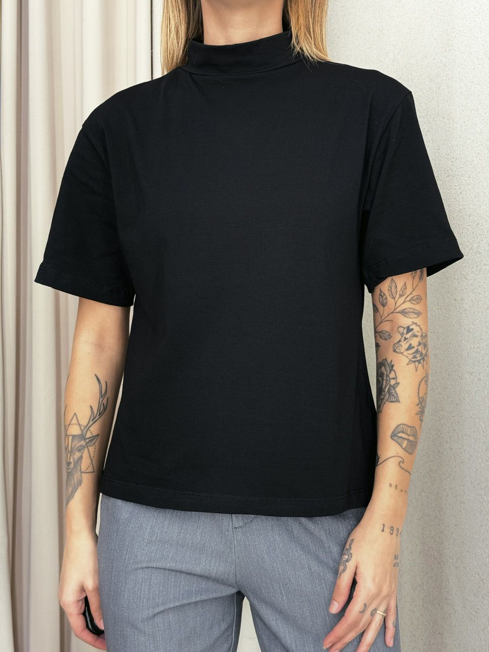 BLUSA GABRIELA BASIC PRETA