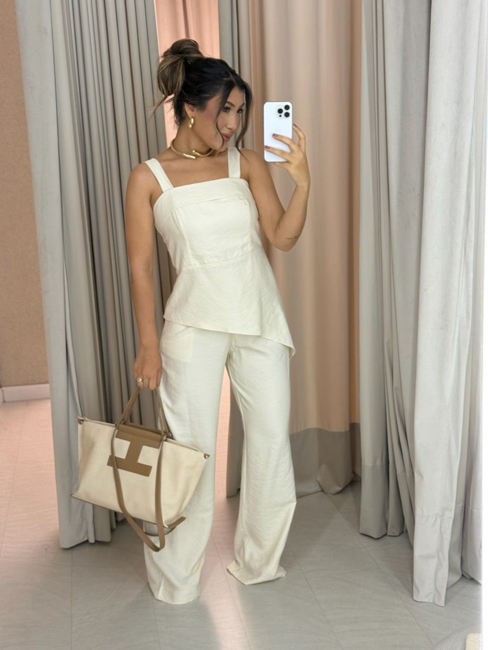 CONJUNTO CAILANY BLUSA ASSIMÉTRICA MARFIM - 006631... - CAROLLA FERRARO