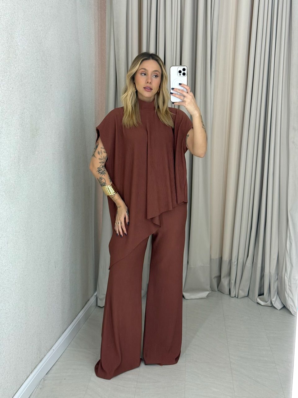 CONJUNTO MARIA JULIA BLUSA ASSIMÉTRICA MARROM