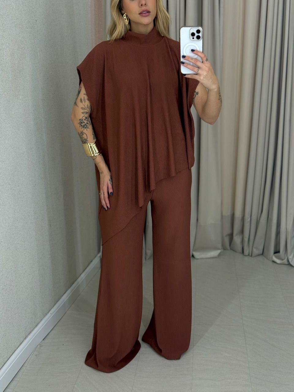 CONJUNTO MARIA JULIA BLUSA ASSIMÉTRICA MARROM
