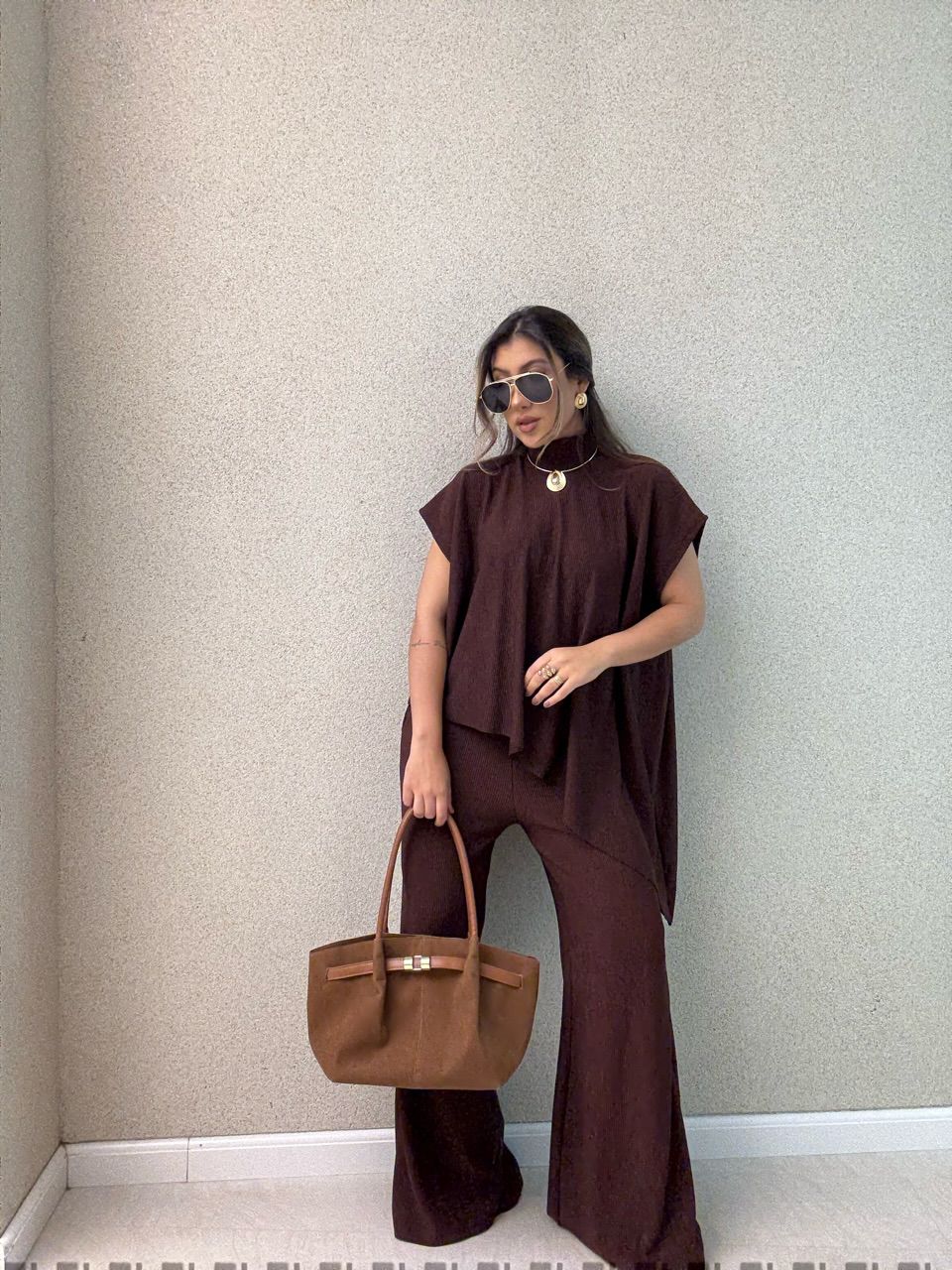 CONJUNTO MARIA JULIA BLUSA ASSIMÉTRICA CAFÉ - 0066... - CAROLLA FERRARO