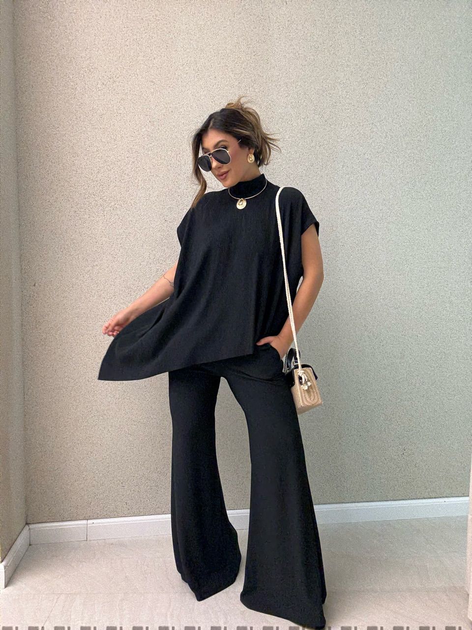 CONJUNTO MARIA JULIA BLUSA ASSIMÉTRICA preto