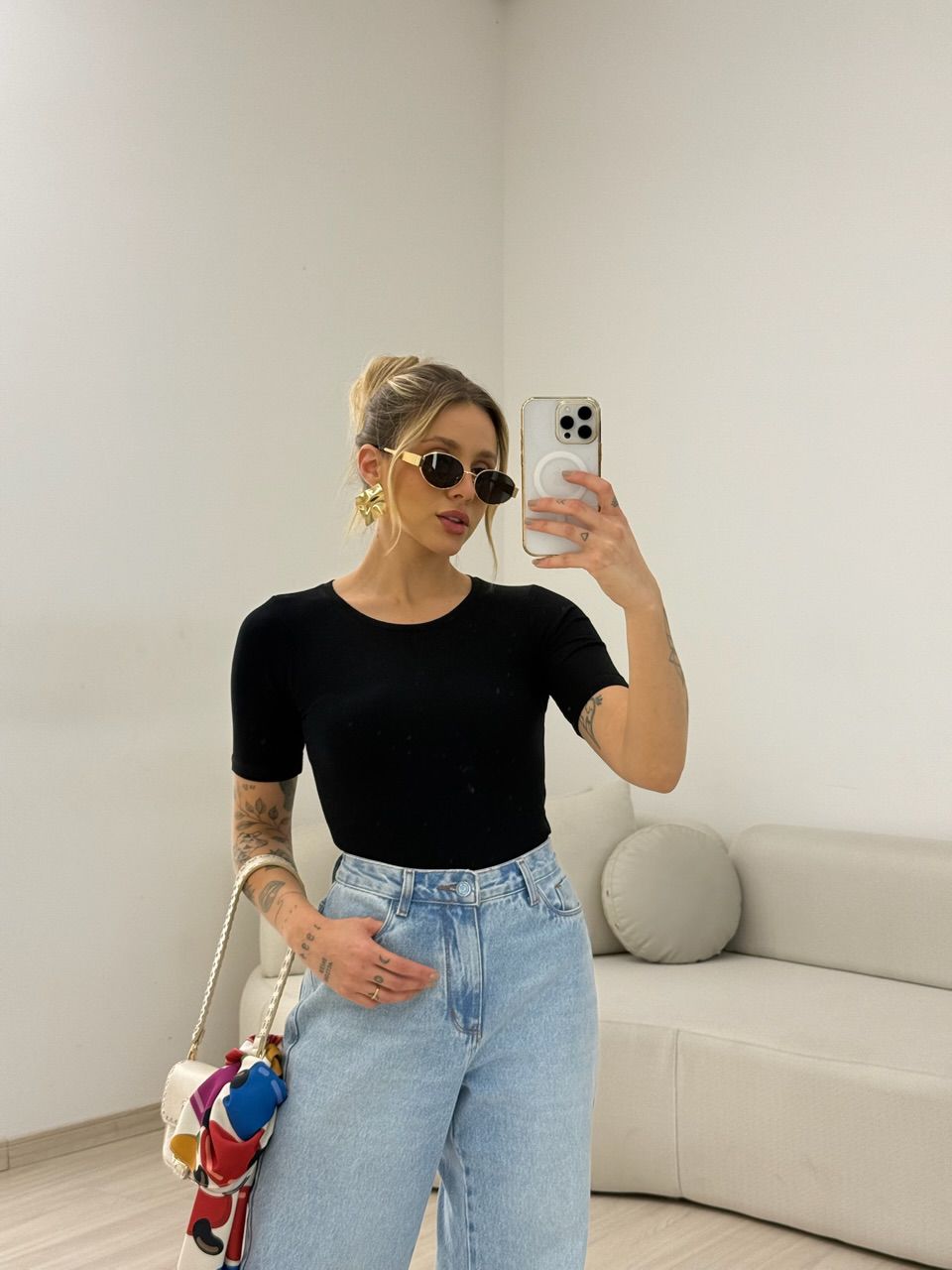 BLUSA ANANDA BASIC PRETA - 0067410033 - CAROLLA FERRARO