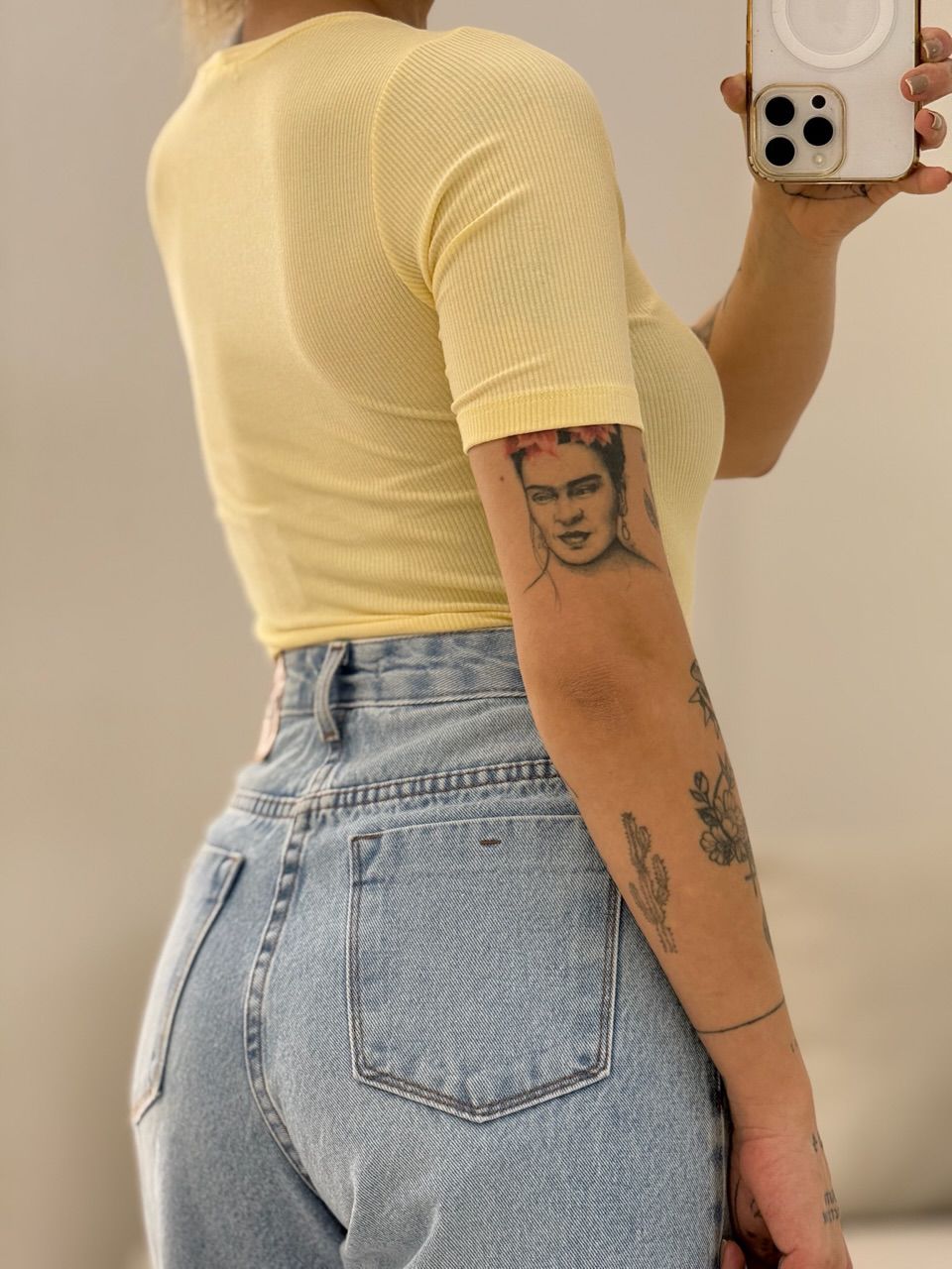 BLUSA ANANDA BASIC YELLOW BUTTER