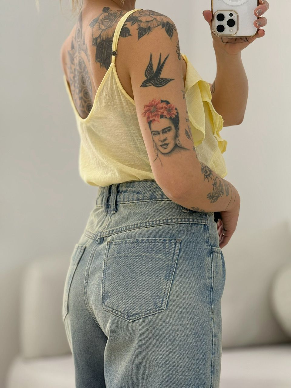 BLUSA TAIS ALÇA YELLOW BUTTER