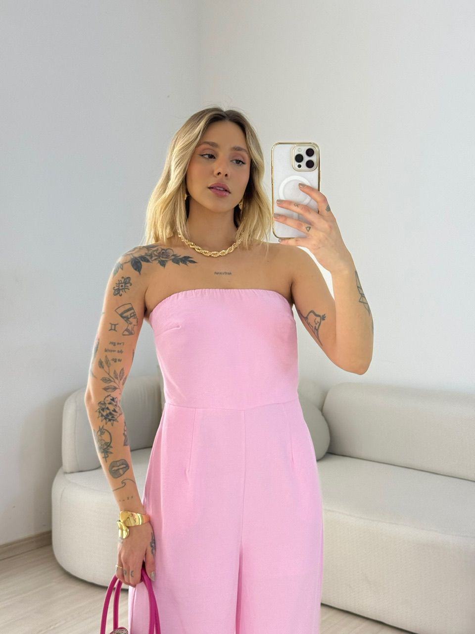 MACACÃO LEILA TOMARA QUE CAIA ROSA