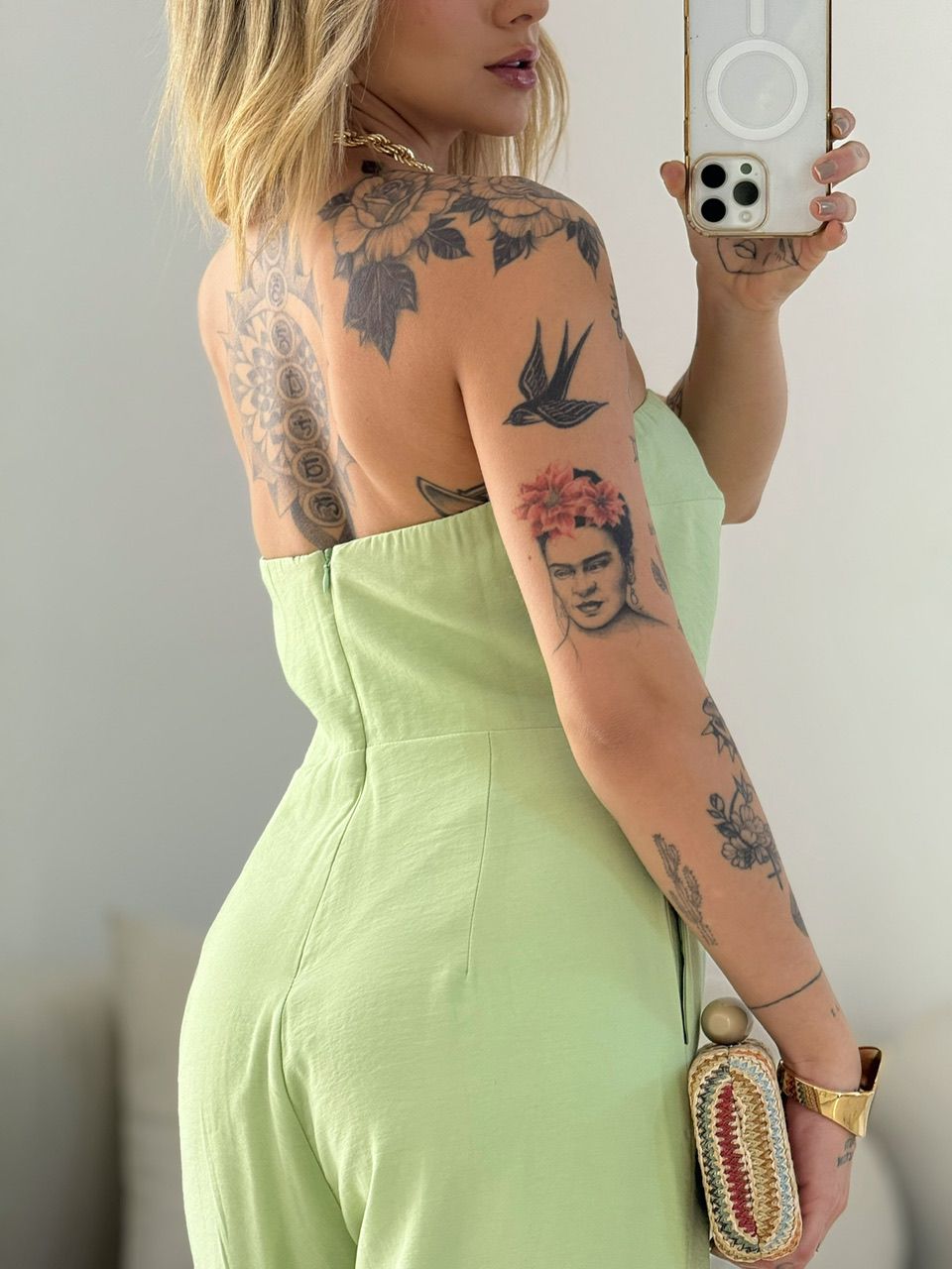 MACACÃO LEILA TOMARA QUE CAIA VERDE