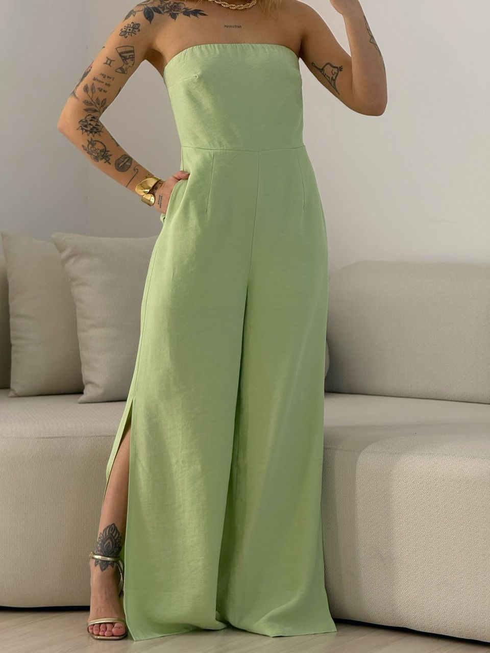 MACACÃO LEILA TOMARA QUE CAIA VERDE