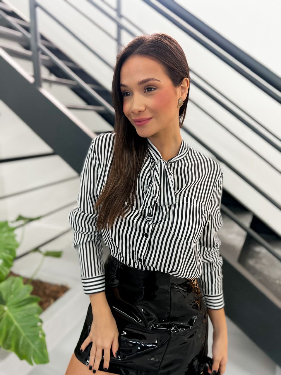 CAMISA EVA LISTRADA PRETA